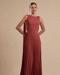 Vestido de Festa Longo Crepe Chiffon Plissado com Lenço nas Alças Terracota