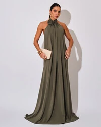 Vestido Longo Crepe Chiffon Frente Única Fluido Flor Removível Verde Oliva