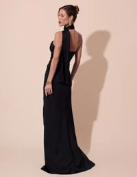 Vestido de Festa Longo Cetim Alfaiataria Tomara que Caia com Faixa Lenço Preto