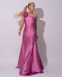 Vestido de Festa Longo Zibeline um Ombro Só Flor Removível Saia Sereia Rosa