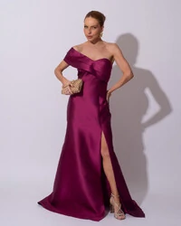 Vestido de festa Longo Zibeline Faixa Drapeada Ombro e Fenda Fúcsia