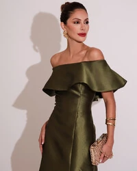 Vestido de Festa Longo Ombro a Ombro Zibeline com Babado Verde Oliva