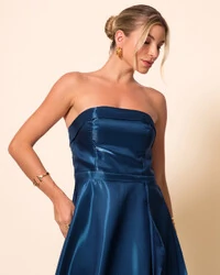 Vestido de Festa Longo Cetim Cristal Tomara que Caia Detalhe Verde Escuro