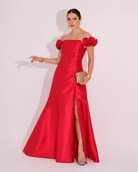 Vestido Longo de Festa Zibeline Ombro a Ombro com Flores e Fenda Vermelho