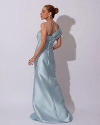 Vestido de festa Longo Zibeline Faixa Drapeada Ombro e Fenda Tiffany