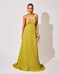 Vestido de Festa Longo Tomara que Caia Plissado com Lenço Verde Pistache