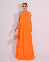 Vestido de Festa Longo Crepe Fluido um Ombro Só com Lenço Laranja
