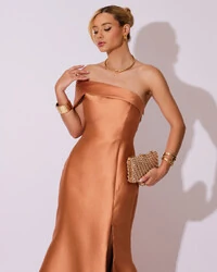 Vestido de Festa Zibeline com Faixa Ombro a Ombro Caramelo