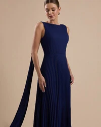 Vestido de Festa Longo Crepe Chiffon Plissado com Lenço nas Alças Azul Marinho