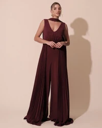 Macacão de Festa Longo Crepe Pantalona Plissado e Lenço Marsala