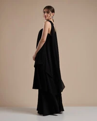Vestido de Festa Longo Chiffon Crepe em Camadas com Lenço Preto