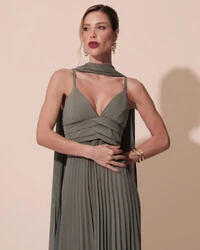 Vestido de Festa Longo Plissado Crepe Chiffon com Alça e Lenço Verde Oliva