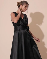Vestido de Festa Longo Plus Size Zibeline Faixa e Flor Preto
