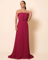 Vestido de Festa Longo Tomara que Caia Plissado Detalhe Cereja