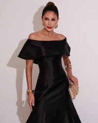 Vestido de Festa Longo Ombro a Ombro Zibeline com Babado Preto