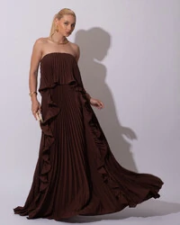 Vestido de Festa Longo Crepe Chiffon Tomara que Caia Plissado com Babado Cascata Marrom