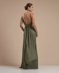 Vestido de Festa Longo Crepe Chiffon Costas Lenço Cauda Verde Oliva