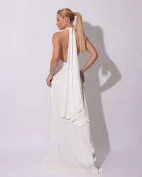 Vestido de Festa Gola Alta com Decote nas Costas Acetinado Branco