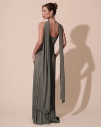 Vestido de Festa Longo Plissado Crepe Chiffon com Alça e Lenço Verde Oliva