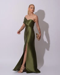 Vestido de festa Longo Zibeline Faixa Drapeada Ombro e Fenda Verde Oliva