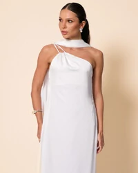 Vestido de Festa Longo em Cetim Fluido um Ombro Só com Lenço Branco