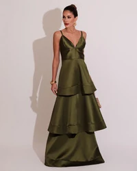 Vestido de Festa Longo Zibeline em Camadas Decote em V com Alças Verde Oliva