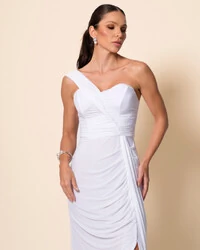 Vestido de Festa Longo Tule Tomara que Caia Faixa Detalhe Drapeado e Fenda Branco