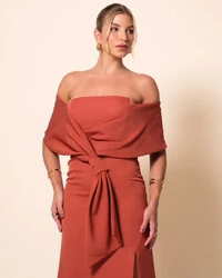 Vestido de Festa Longo Alfaiataria Ombro a Ombro Laço e Fenda Terracota