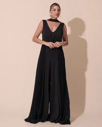 Macacão de Festa Longo Crepe Pantalona Plissado e Lenço Preto