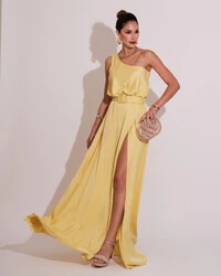 Vestido Longo um Ombro com Busto Blousê e Fenda Amarelo
