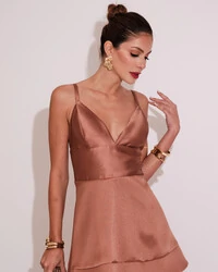Vestido de Festa Longo Zibeline em Camadas Decote em V com Alças Mocha Mousse