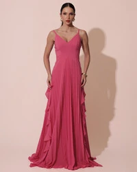 Vestido de Festa Longo Crepe Chiffon Alça Fina Saia Plissada com Babado Cascata Pink