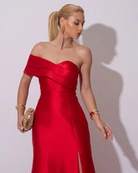 Vestido de festa Longo Zibeline Faixa Drapeada Ombro e Fenda Vermelho