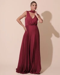 Macacão de Festa Longo Crepe Pantalona Plissado e Lenço Cereja