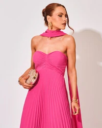 Vestido de Festa Longo Tomara que Caia Plissado com Lenço Pink