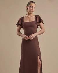 Vestido de Festa Longo Crepe Chiffon Manga Babado e Fenda Marrom