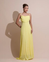 Vestido de Festa Longo Crepe Chiffon Plissado Trançado e Lenço Amarelo Manteiga