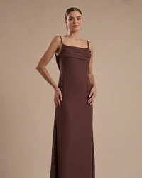 Vestido de Festa Longo Crepe Chiffon Costas Lenço Cauda Marrom