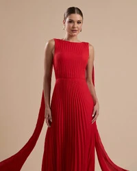 Vestido de Festa Longo Crepe Chiffon Plissado com Lenço nas Alças Vermelho New