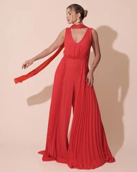 Macacão de Festa Longo Crepe Pantalona Plissado e Lenço Vermelho New