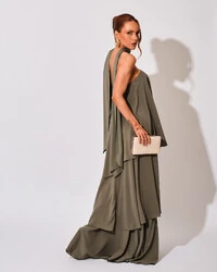 Vestido de Festa Longo Chiffon Crepe em Camadas com Lenço Verde Oliva