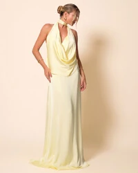 Vestido de Festa Longo Cetim Fluido Frente Única Degagê Mil Formas Amarelo Manteiga