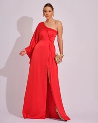 Vestido Longo de Cetim Fluido uma Manga e Detalhe Torcido Laranja