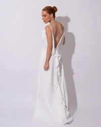 Vestido de Festa Longo Babado Costas Cetim Fluido e Fenda Branco