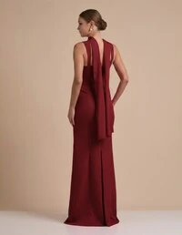 Vestido de Festa Longo Alfaiataria Alça Larga e Lenço Marsala