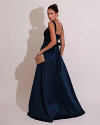 Vestido de Festa Longo Zibeline com Fenda e Faixa Azul Marinho