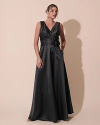 Vestido de Festa Longo Plus Size Zibeline Faixa e Flor Preto