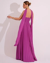 Vestido de Festa Longo Tomara que Caia Plissado com Lenço Fucsia