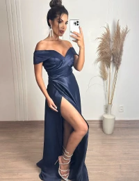 Vestido Longo Acetinado Chris Ombro a Ombro Marinho