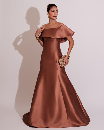 Foto Vestido de Festa Longo Zibeline Ombro a Ombro com Babado Mocha Mousse